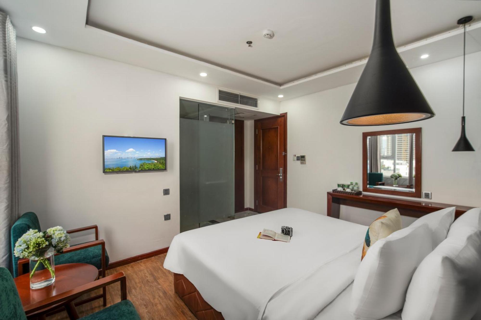Crystal Hotel By Ha My Da Nang Luaran gambar